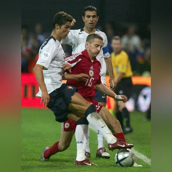 Cristiano Ronaldo Portugal away jersey 2004-2005